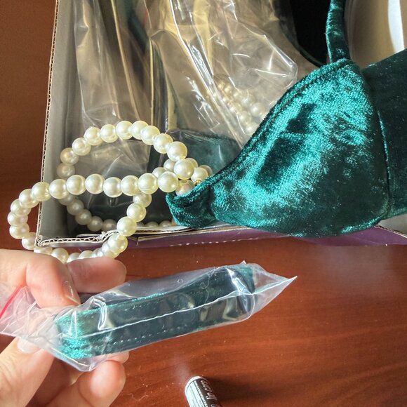 Green velvet block heels with pearl ankle strap - Picture 8 of 8